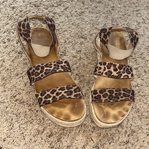 Steve Madden Kimmie Leopard Straps Platform Sandals Espadrille Size 11 Wmns